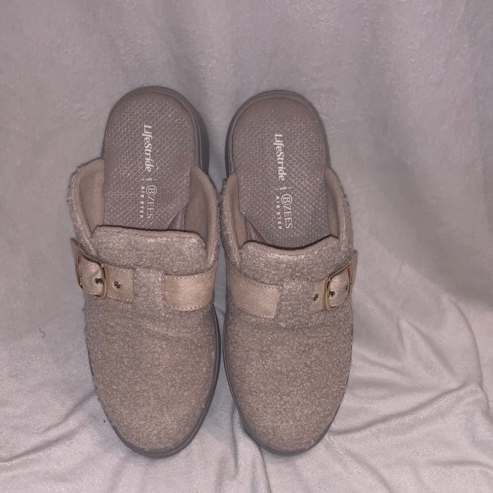 LifeStride Vibe-Cozy Mule/Clog Shoes in Tan